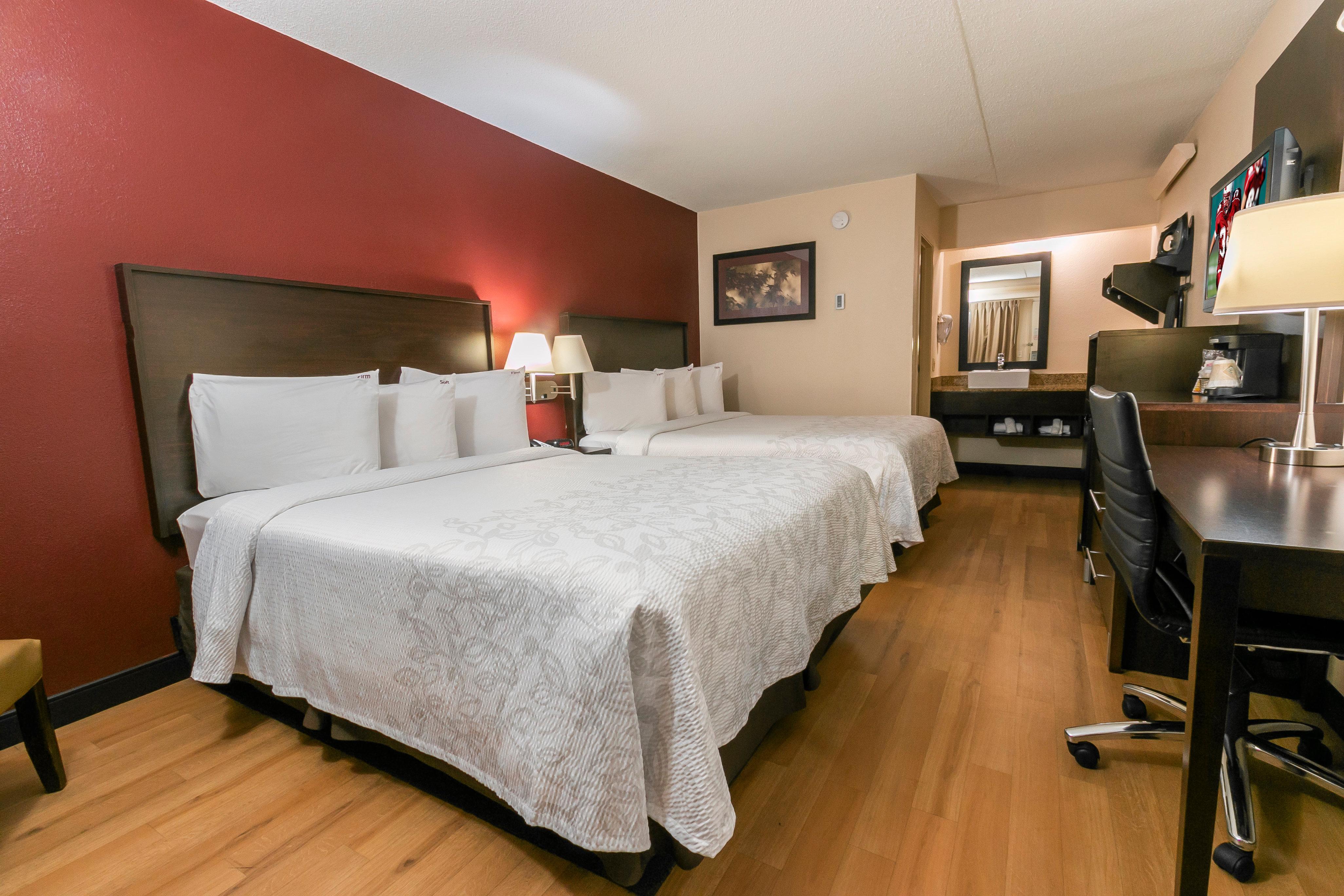 Red Roof Inn Plus+ West Спрингфийлд Екстериор снимка