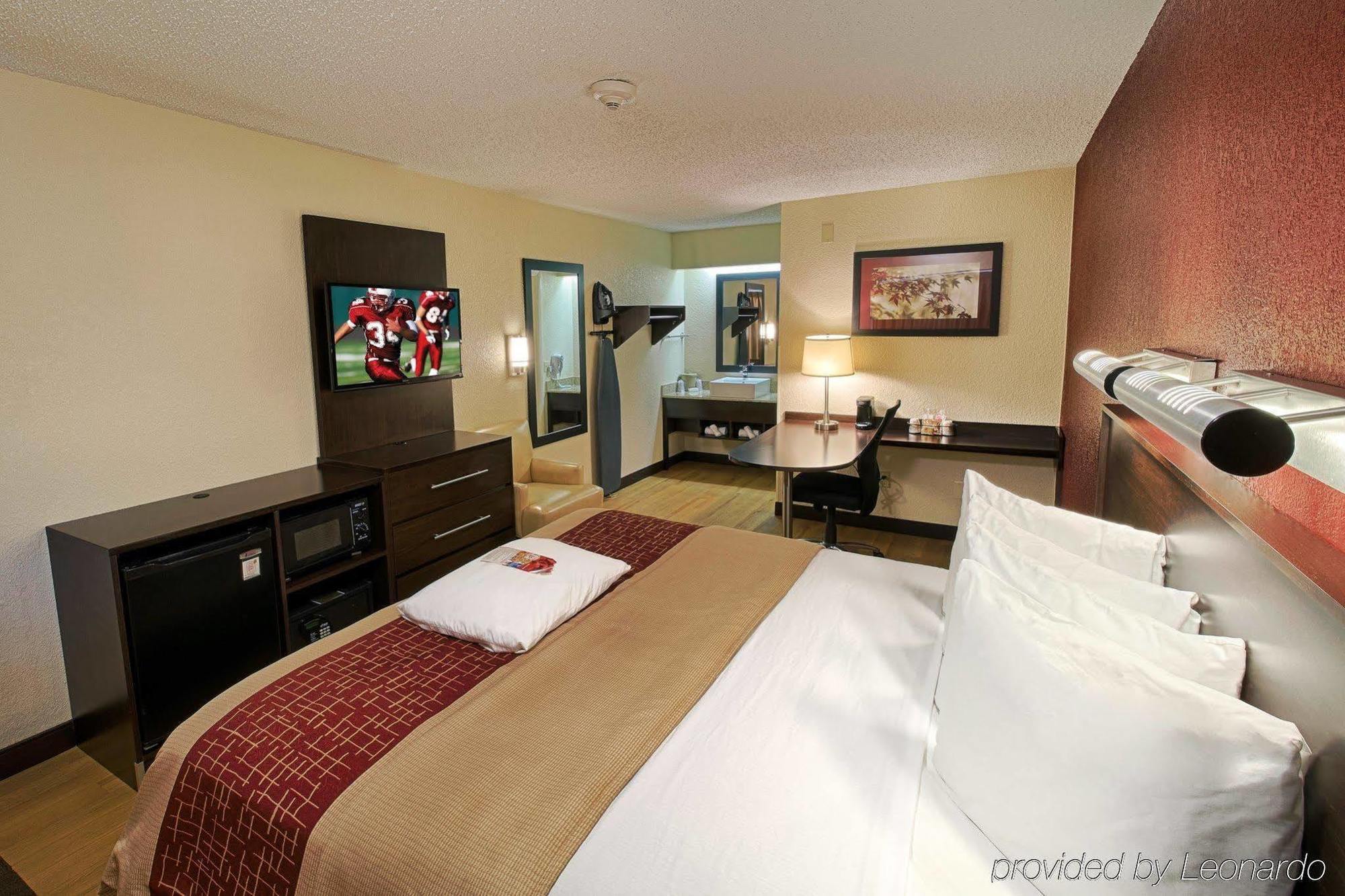 Red Roof Inn Plus+ West Спрингфийлд Екстериор снимка