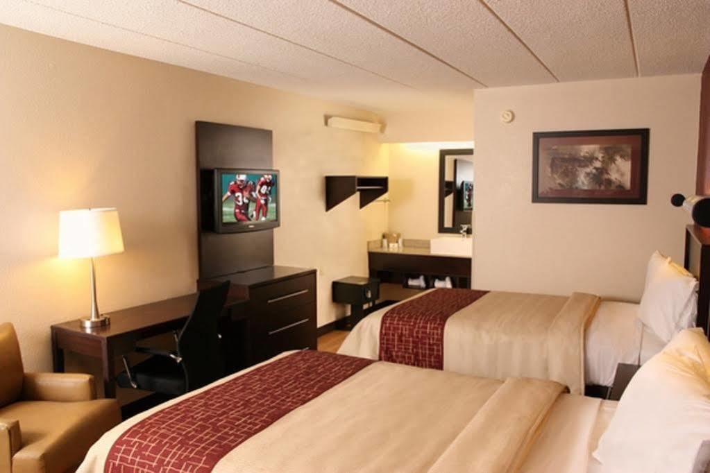 Red Roof Inn Plus+ West Спрингфийлд Екстериор снимка