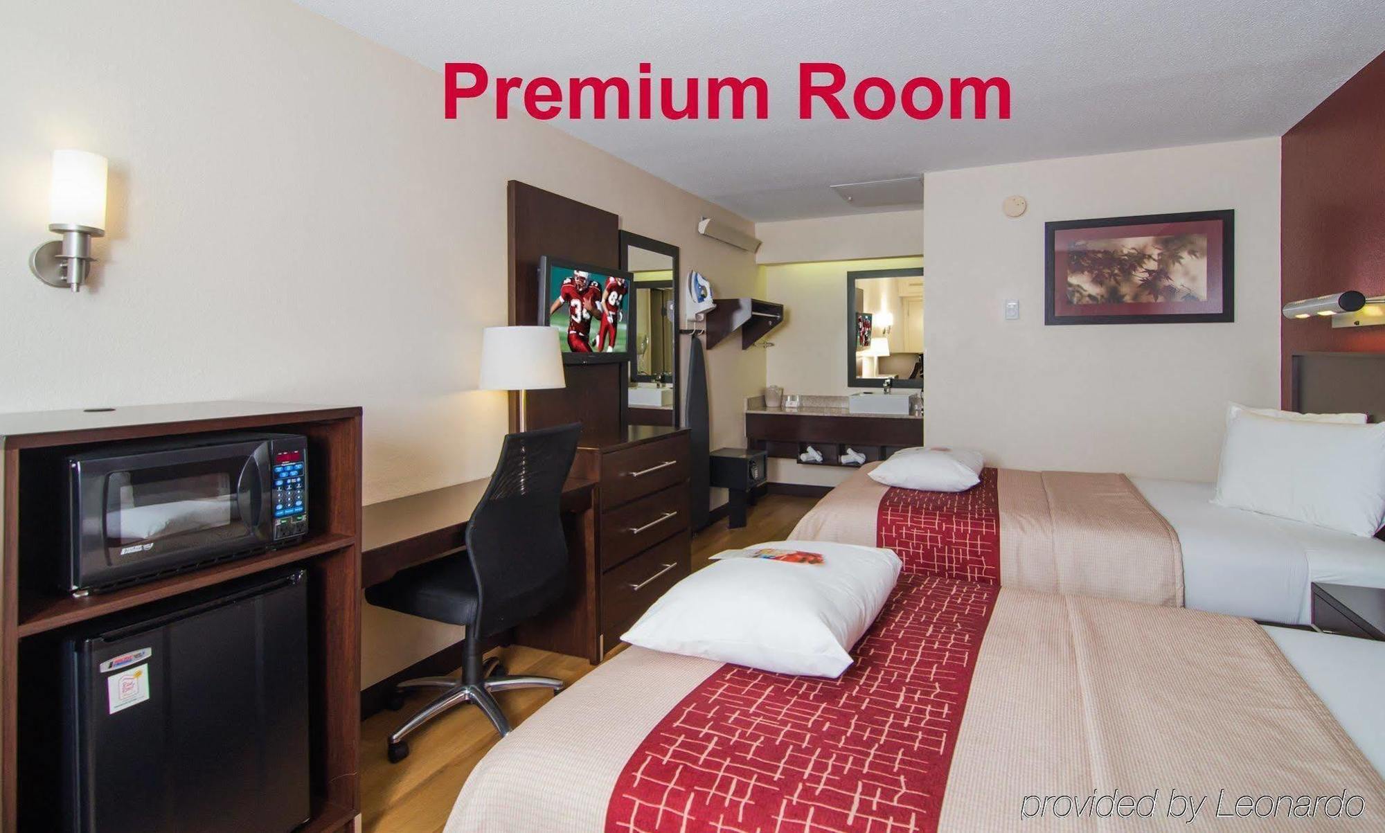 Red Roof Inn Plus+ West Спрингфийлд Екстериор снимка